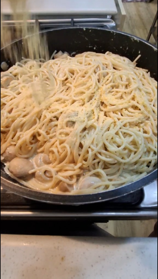 White Creamy Delicious Truffle Crema Pasta